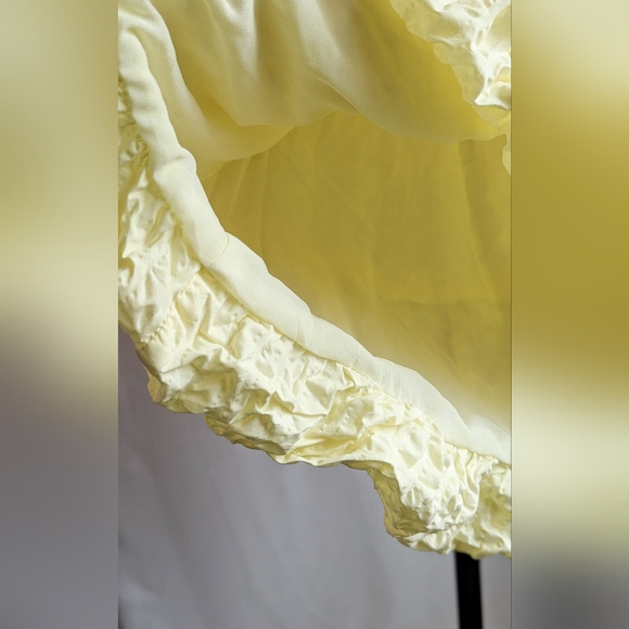 Storia Yellow Puffy Sleeve Seersucker Balloon Hem Dress - Picture 6 of 6